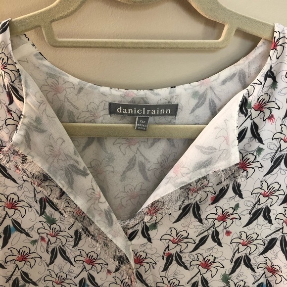 Foral top - Picture 4 of 6